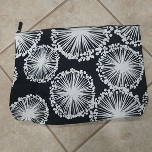 Thirty One Zipper Pouch
